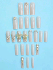 Lavish Nails